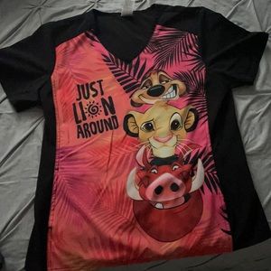 Disney Scrub Top Lion King //size large//